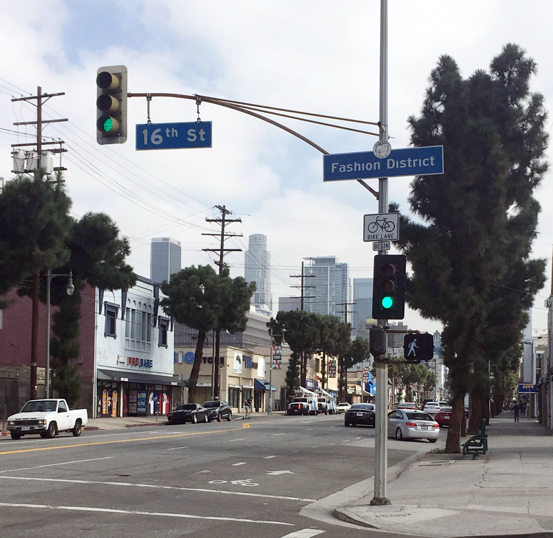 Blank Apparel Sourcing In Downtown L.A.'s Fashion District